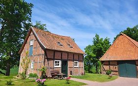Altes Backhaus Bauernhof Vogel